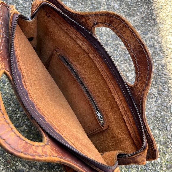 Vintage Brown Leather Satchel handbag - Picture 10 of 11